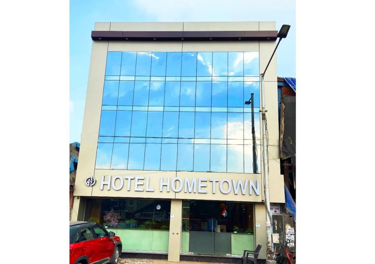 Hotel Hometown Near Us Embassy Bkc Mumbai Exterior photo